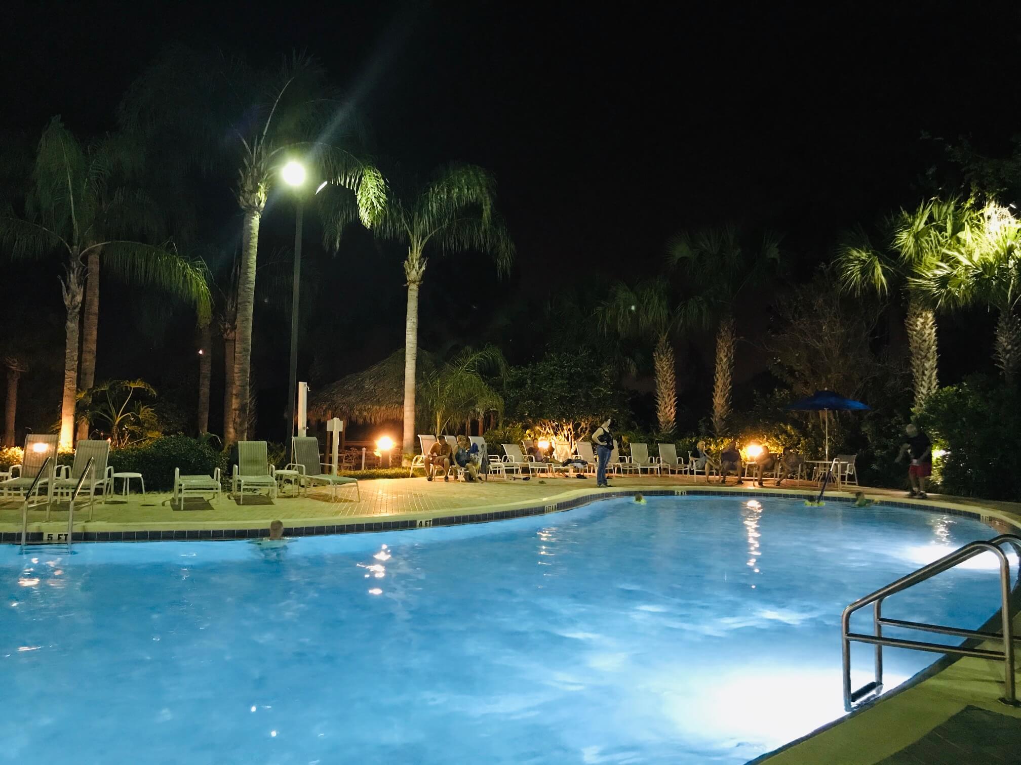 bahamabay_Pool at nignt